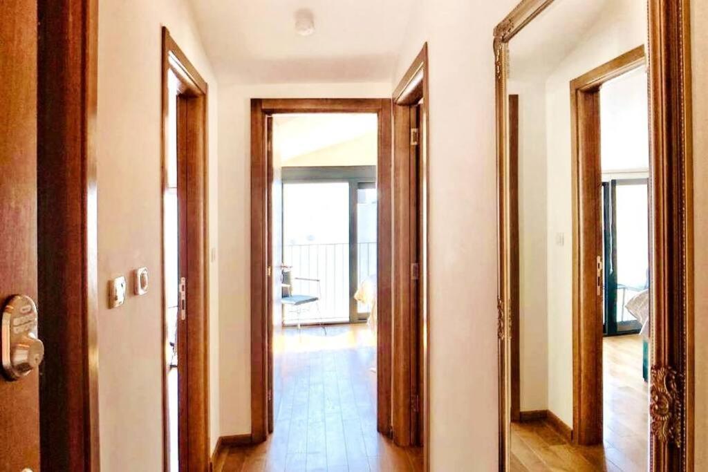 New! Stylish 2 Bedroom Condo With View & Pool ティヴァト エクステリア 写真